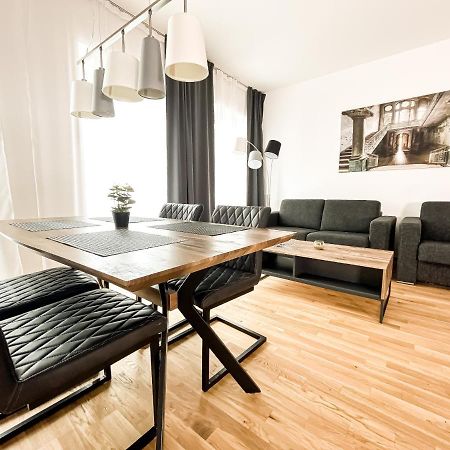 Modernes Luxus-Apartment Im Leipziger Zentrum Luaran gambar