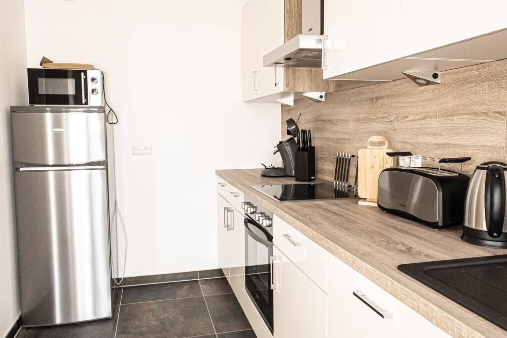 Modernes Luxus-Apartment Im Leipziger Zentrum Luaran gambar